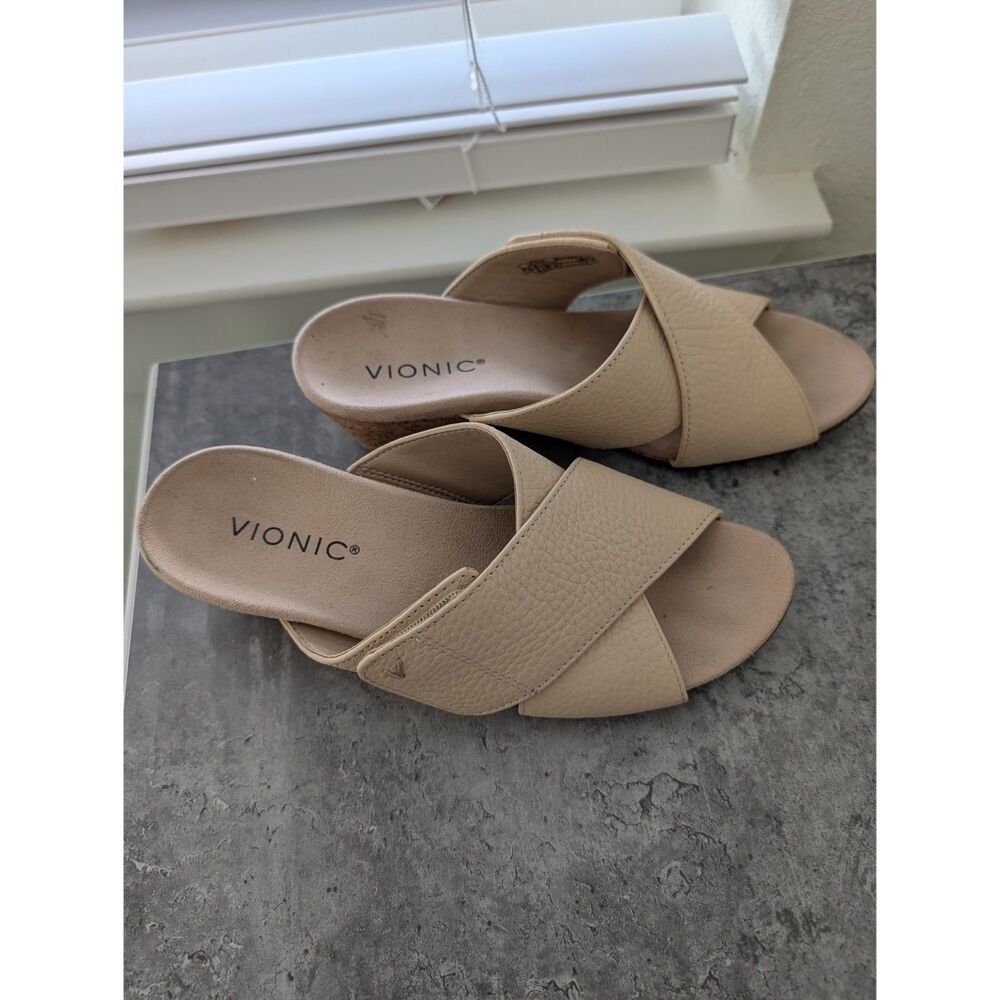 Vionic Womens Size 7 Beige Tan Leather Crossover Slide Wedge Sandals